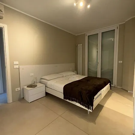 Maggiore Panoramic Tower Castel Maggiore