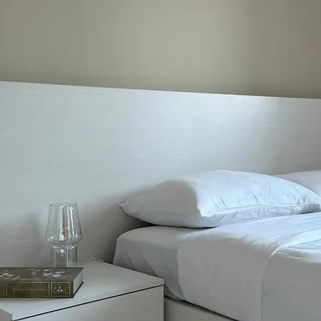 Maggiore Panoramic Tower 아파트