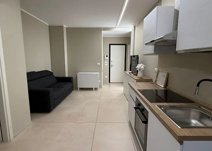 Maggiore Panoramic Tower 카스텔마조레